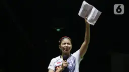 Pebulu tangkis ganda putri, Greysia Polii saat mengumumkan pengunduran dirinya secara resmi sebagai atlet professional di Istora Senayan Jakarta, Minggu (12/6/2022). Bersama Apriyani Rahayu, Greysia Polii mencetak sejarah dengan meraih emas di Olimpiade Tokyo 2020. (Liputan6.com/Helmi Fithriansyah)