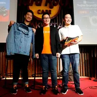 Jangan lewatkan diskon besar-besaran dari dua label fashion lokal berikut ini.