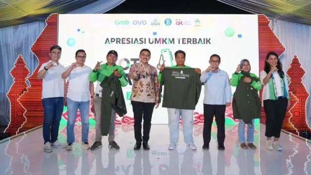 Perkuat Digitalisasi, Grab-Ovo Bantu UMKM dan Ojol di Cirebon lewat program Kota Masa Depan (ist)