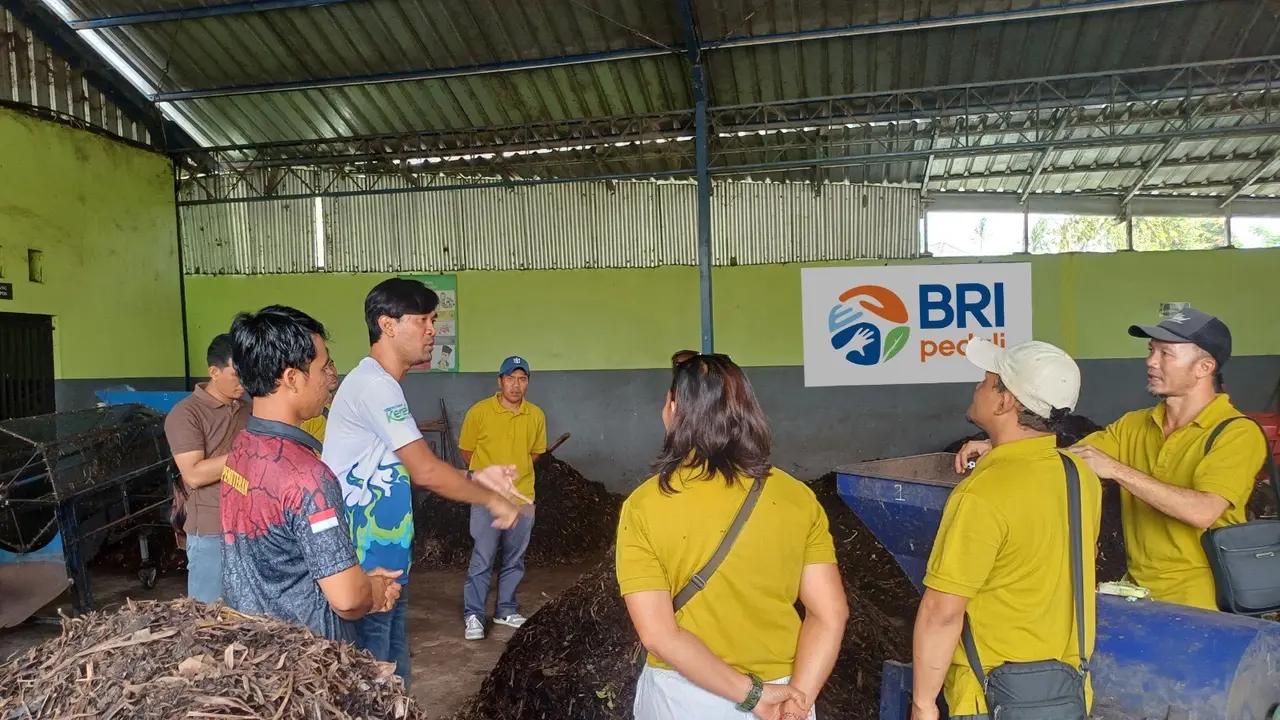 BRI Peduli Beri Pelatihan Olah Sampah Jadi Pupuk Kompos Berkualitas