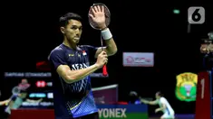 Pebulutangkis Tunggal Putra Indonesia, Jonatan Christie saat melawan Kanta Tsuneyama (Jepang) pada babak kedua turnamen Indonesia Open 2023 di Istora Gelora Bung Karno, Jakarta, Rabu (14/6/2023). (Liputan6.com/Helmi Fithriansyah)
