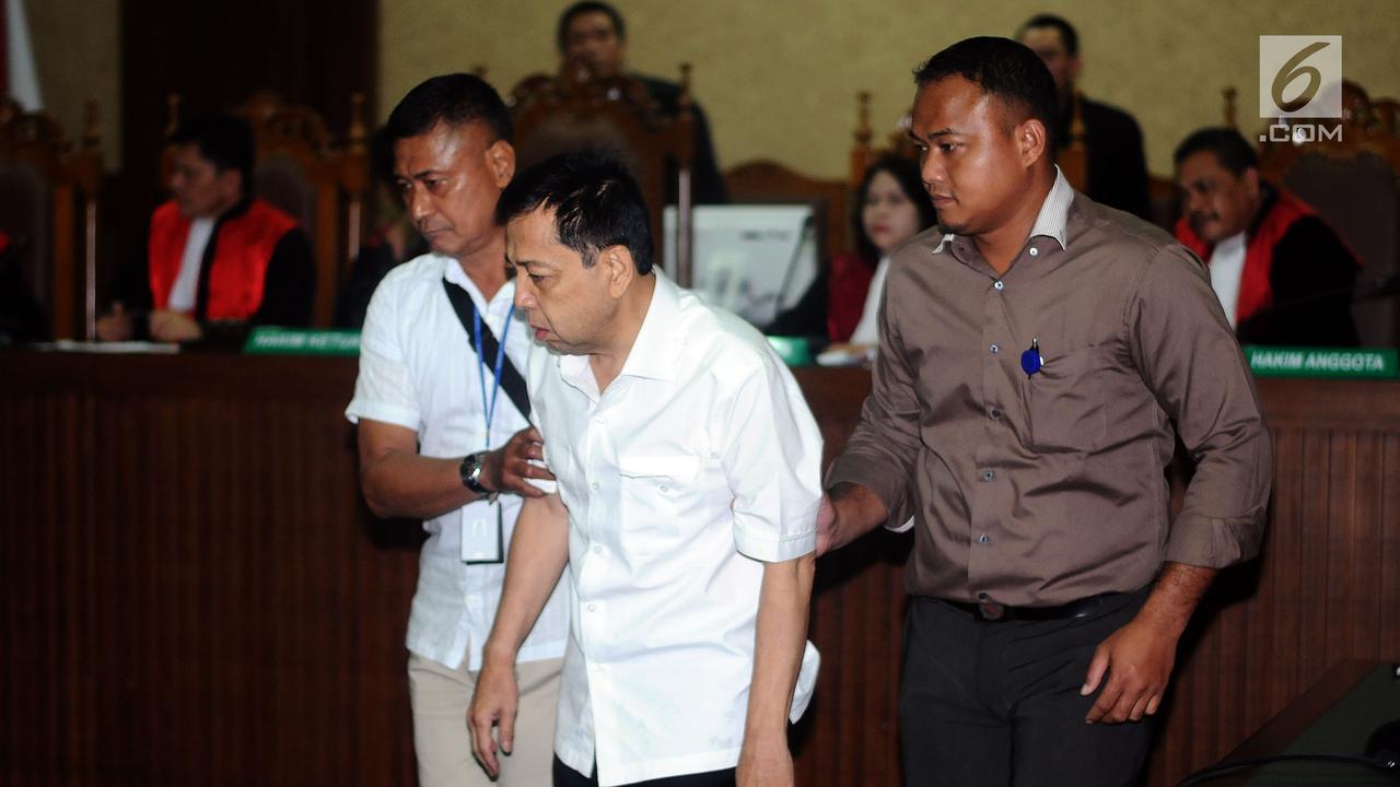 Tampak Lesu, Setya Novanto Jalani Sidang Perdana Kasus Korupsi e-KTP