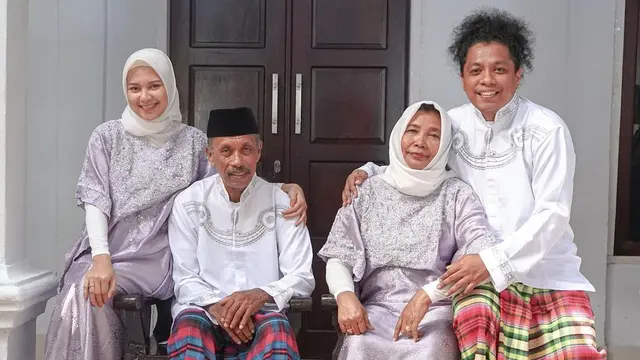 6 Potret Keakraban Indah Permatasari dan Mertua, Bak Orangtua Kandung