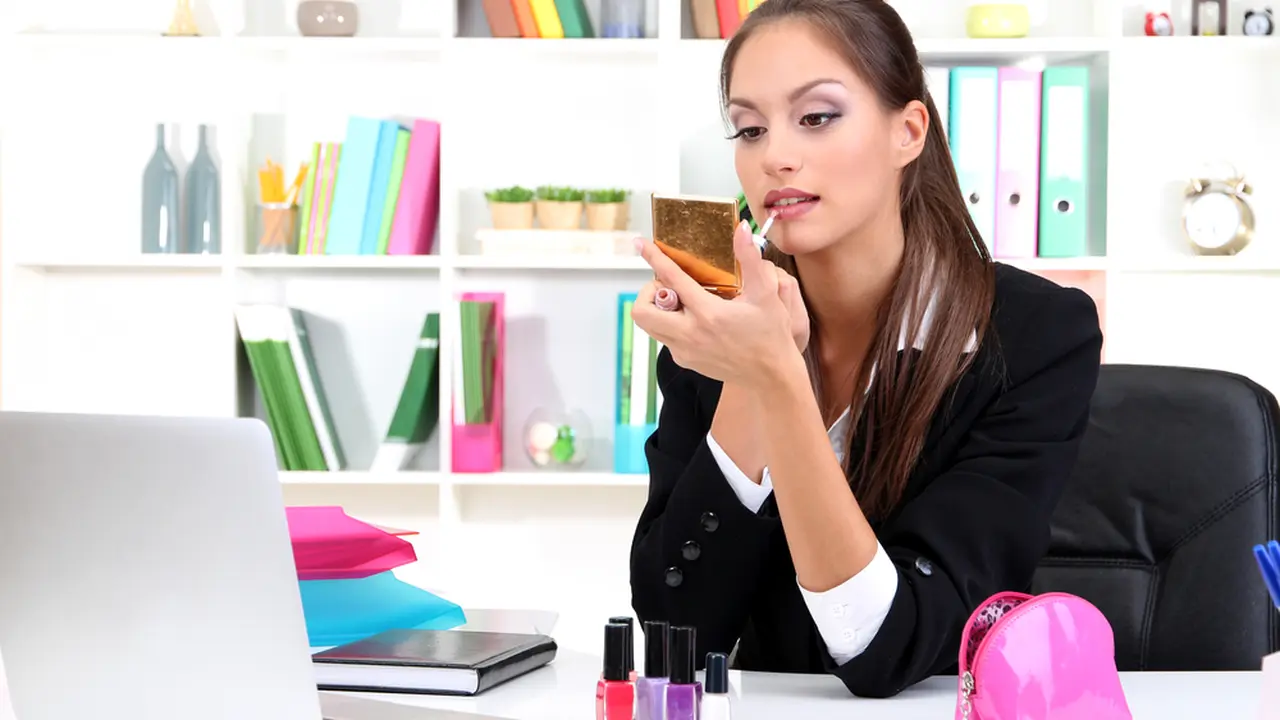 Tips Make Up Kilat untuk ke Kantor