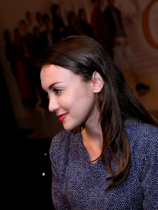 “Malika ini sosok wanita tertindas, sakit-sakitan, pilu banget deh. Aku sih tau perannya, yang jadi tantangan itu sih harus nangis 80 persen di setiap episodenya," sambung Rianti. (Andy Masela/Bintang.com)