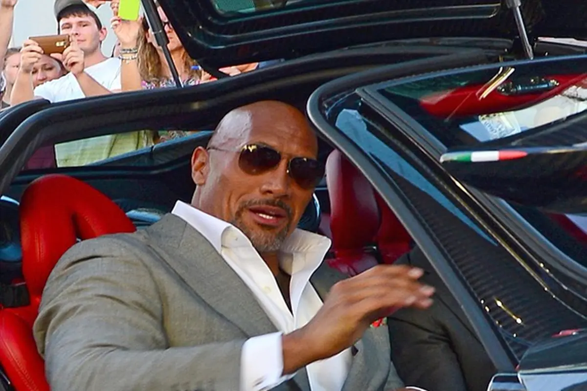[Bintang] Dwayne Johnson