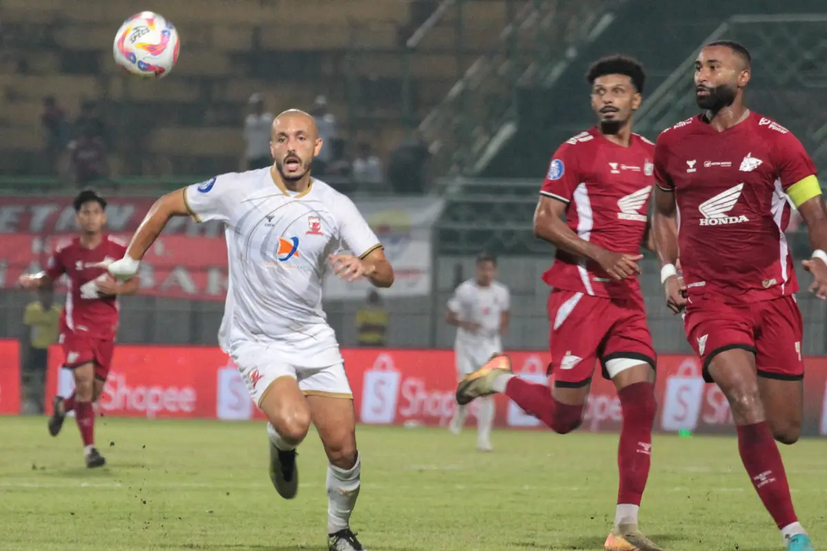 Madura United vs PSM Makassar