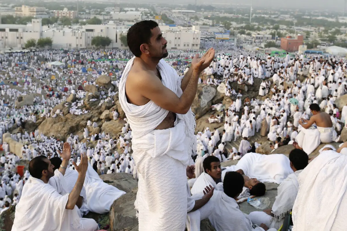Nggak Lupa Sama Akhirat, 4 Pesepak Bola Dunia Sempatkan Umrah