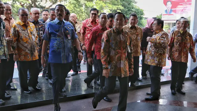 Tito Karnavian Pimpin Apel Perdana di Kemendagri