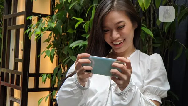 Ilustrasi pengguna smartphone