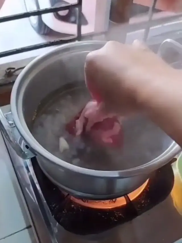 Pakai 2 Bumbu Dapur, Ini Cara Efektif Hilangkan Bau Prengus Daging Kambing
