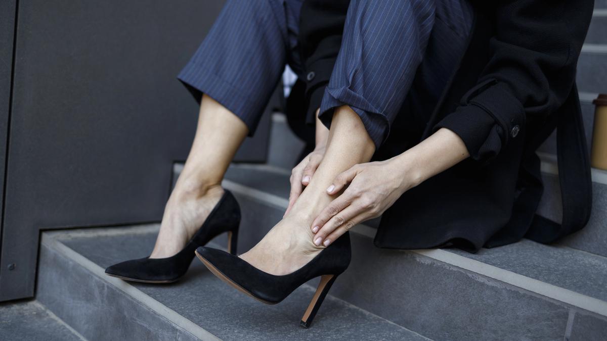 Tumit Kering dan Pecah-pecah? Coba 4 Cara Ini Biar Makin Nyaman Pakai High Heels!