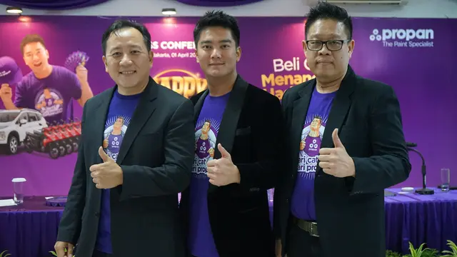 Boy William menghadiri konferensi pers “Program Happy Wheel 2022” bersama PT Propan Raya di Jakarta, Jumat (1/4/2022).