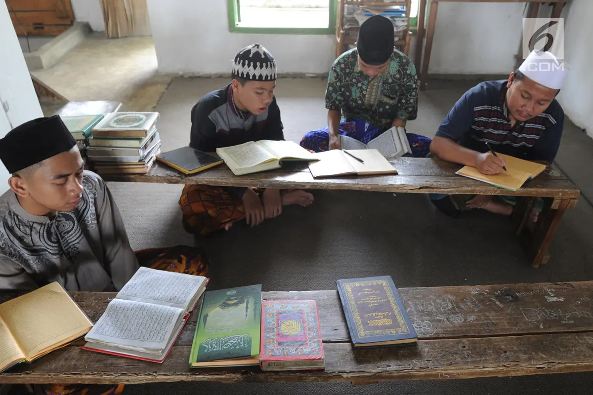Keunikan Pondok Pesantren Almizan dengan Al-Quran Mininya