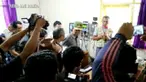 Gubernur Bali, I Made Mangku Pastika mengunjungi pos pantau Gunung Agung di Karangasem.