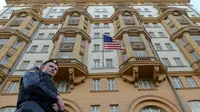 TV Rusia Siarkan 'Gulat' Polisi Vs Diplomat AS di Moskow (AFP)