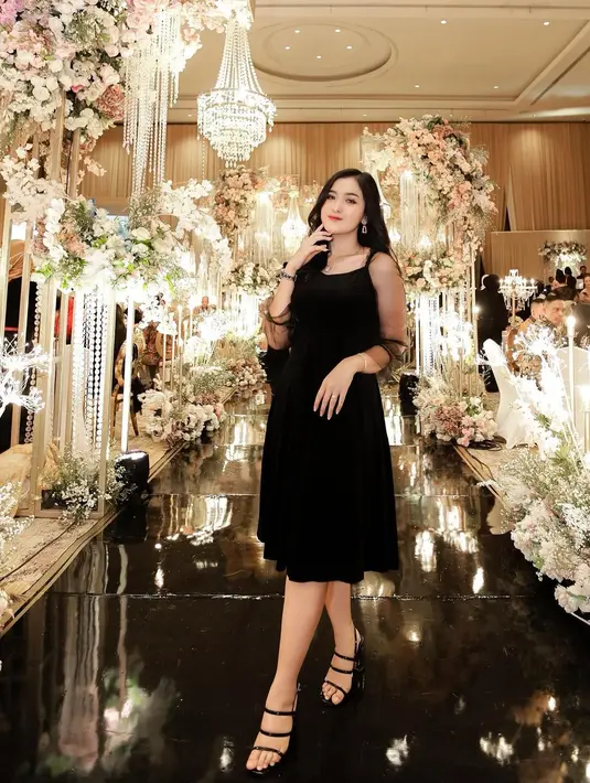 Irma Barbie adalah selebgram kelahiran Bandung, 20 September 1999. (FOTO: instagram.com/irmabarbie__/)