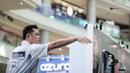 Tirta Suparjo kembali keluar sebagai juara dalam ajang Darts National Competition 2025, Minggu (23/11/2025). Ia sukses mempertahankan titelnya dalam laga final kategori steel tip yang berlangsung di PIK Avenue, Jakarta. (Bola.com/Bagaskara Lazuardi)