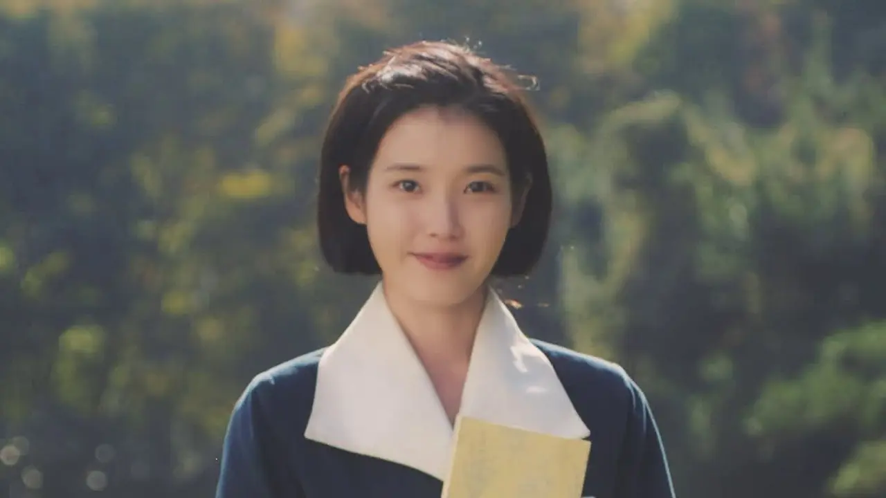 IU dalam drakor When Life Gives You Tangerines. (foto: Instagram/ netflixkr)