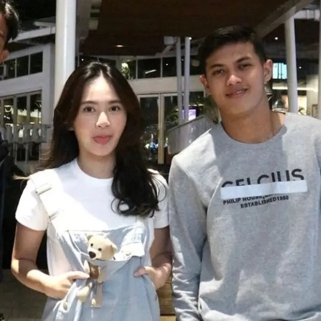Alfeandra Dewangga dan Vivi Novika