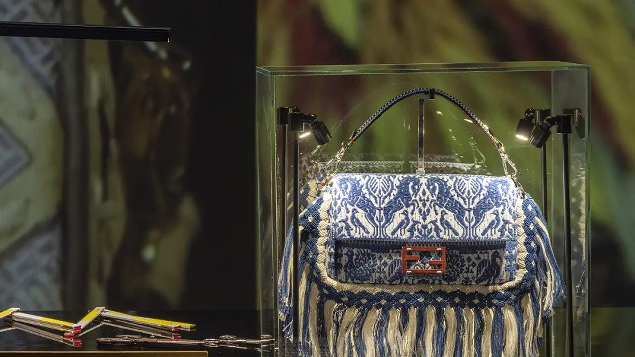 Fendi Hand in Hand, Pameran Tas Baguette Kreasi Perajin Lokal Italia
