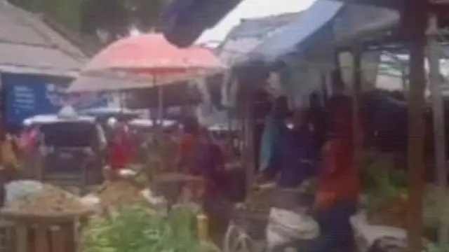 [VIDEO] Abu Kelud Menebar di Pangandaran, Pasar Sepi Pembeli