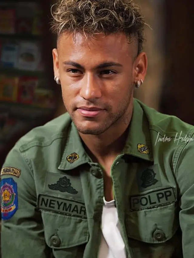 6 Editan Foto Pesepak Bola Jadi Petugas Keamanan Ini Bikin Ngakak