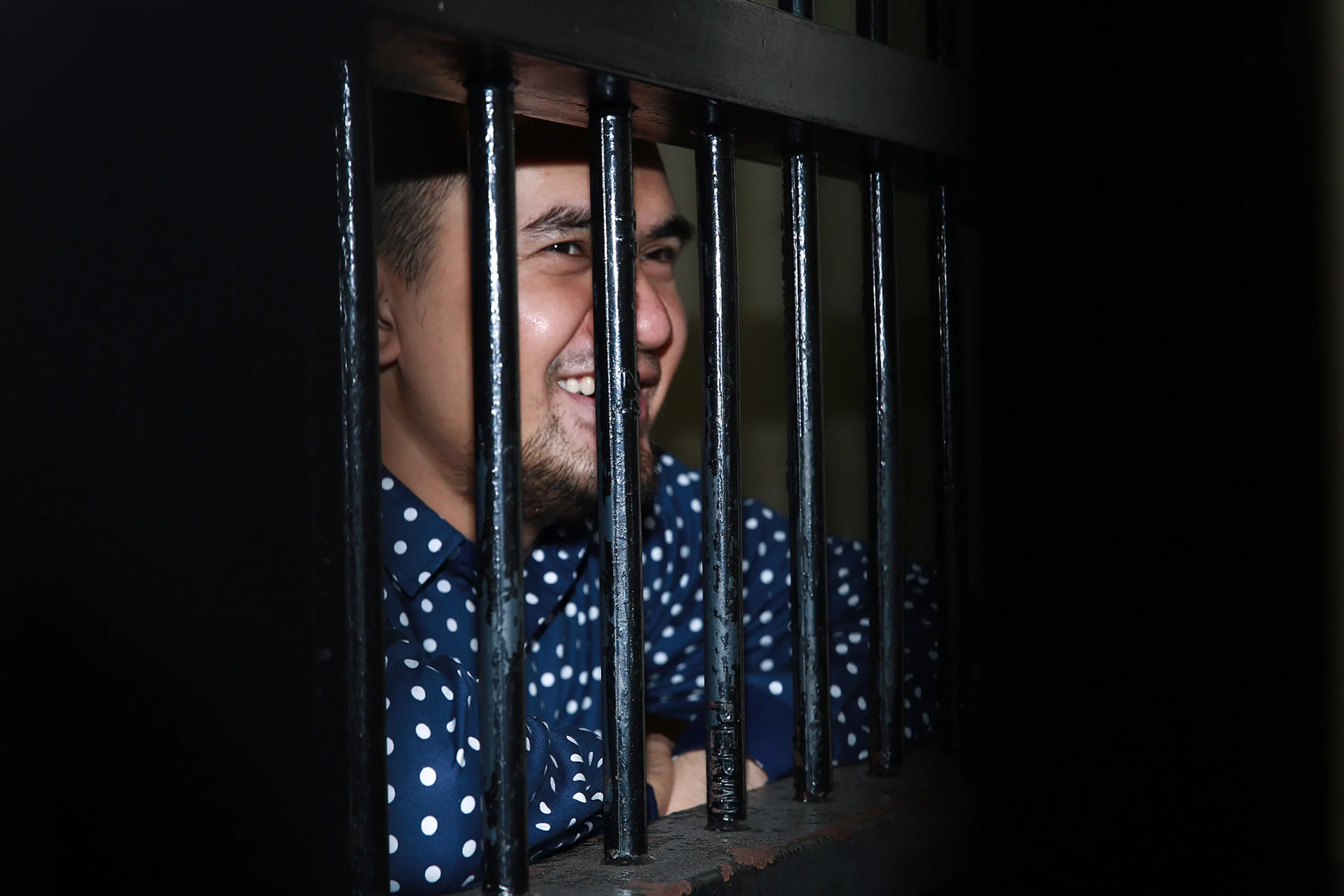 Saipul Jamil tersangkut kasus pelecehan seksual pada remaja laki-laki, dipenjara karena kasus suap, namun masih tidak lupa tersenyum (Deki Prayoga/Bintang.com)