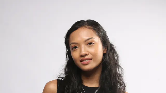 Anya Zen.