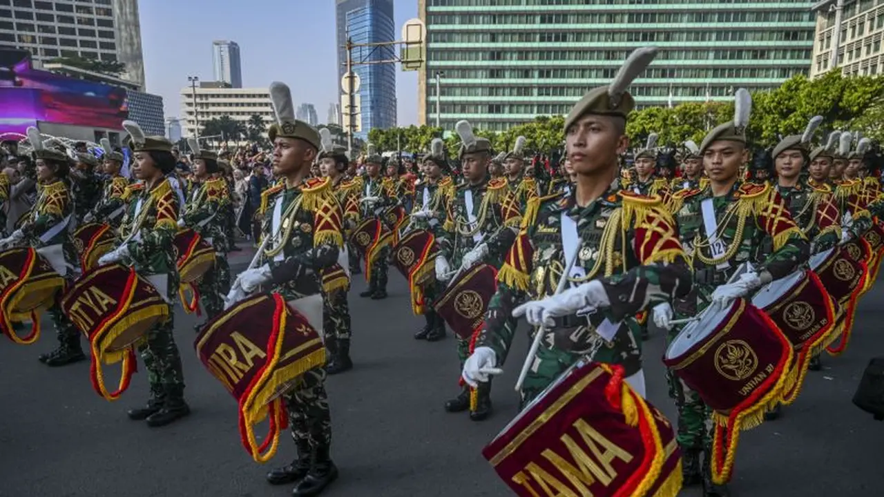 Kadet Mahasiswa Universitas Pertahanan mengikuti acara di HI