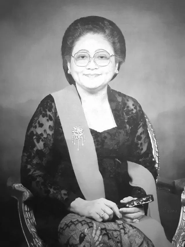 Ibu Tien Soeharto. (Foto: Dok. Instagram @cendana.archives)