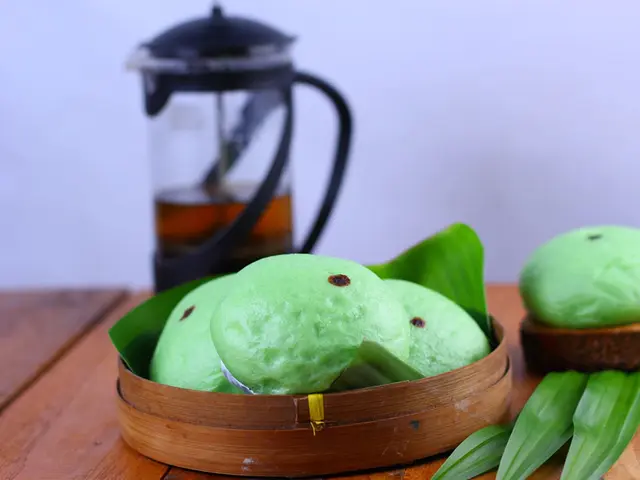 Cara Membuat Bakpao Pandan Empuk Isi Cokelat Lumer Lifestyle Fimela Com