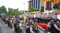 Kapolda Riau Irjen Herry Heryawan melepas Tim RAGA dengan sasaran premanisme dan kejahatan jalanan. (Liputan6.com/M Syukur)