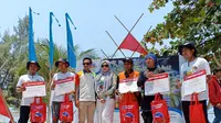 Para Pemenang Lomba Perahu Hias dalam Festival Bahari Jakarta 2019
Foto Bersama Perwakilan NIPPON PAINT dan Jakarta Tourism Forum.