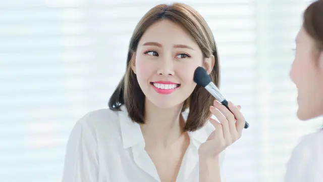 Brush Make Up