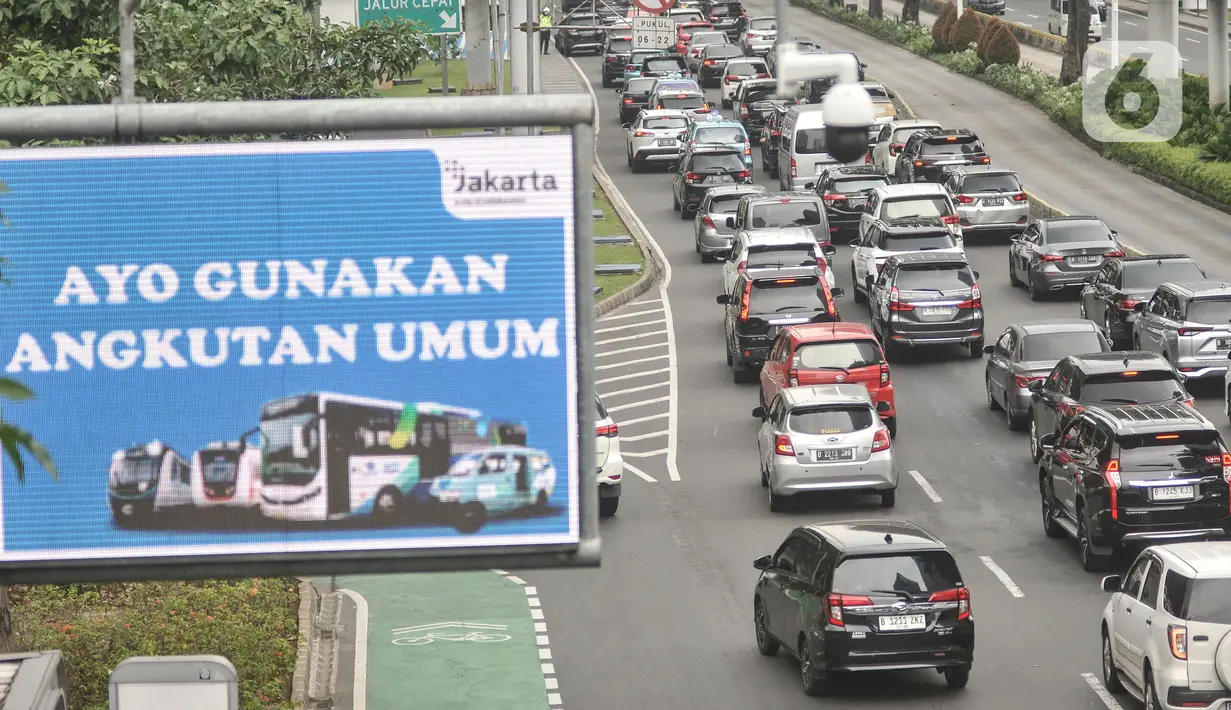 Langkah ini merupakan salah satu cara untuk mengatasi kemacetan Jakarta. (merdeka.com/Iqbal S Nugroho)