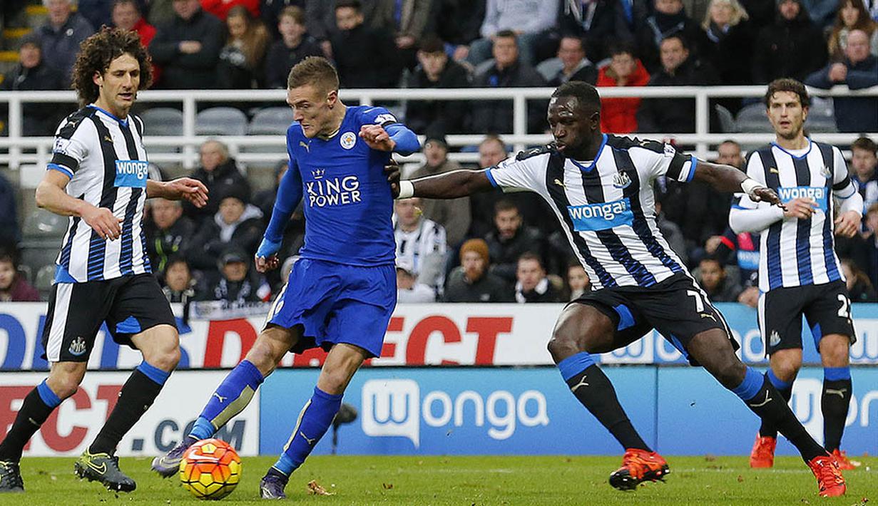 Vardy sudah mencetak 10 gol dari 10 pertandingan bagi The Foxes, julukan untuk Leicester. (AFP Photo/Lindsey Parnaby)