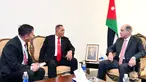 Menhan Ryamizard Ryacudu bersama Menhan sekaligus PM Yordania Hani Al Mulki saat menghadiri Sofex Yordan Exhibition 2018, Selasa (8/5). Kedua Menhan sepakat saling meningkatkan hubungan biliteral, khususnya industri pertahanan. (Liputan6.com/HO/Kemenhan)