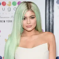 Saat ini Kylie memang baru berusia 20 tahun, namun kabar bahagia ini cukup mengejutkan publik. Seperti yang dikatakan salah seorang sumber bahwa publik mengetahui alasan Kylie dan Tyga putus lantaran belum siap untuk menikah. (AFP/Jamie McCarthy)
