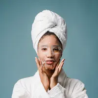 Hindari 5 kesalahan umum menggunakan sheet mask berikut ini, bikin gagal glowing. (pexels/sorashimazaki).