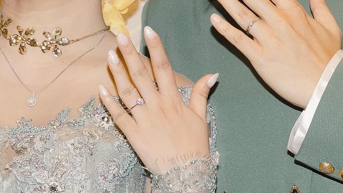 Model Cincin Tunangan Brisia Jodie yang Simpel tapi Mewah, Intip Detailnya