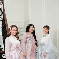 Vanilla Hijab "Delorosa". document/VanillaHijab.