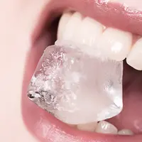 Jadi kebiasaan, ternyata hal ini bikin gigi kamu rusak lho, girls! (Sumber Foto: Best London Dentist)