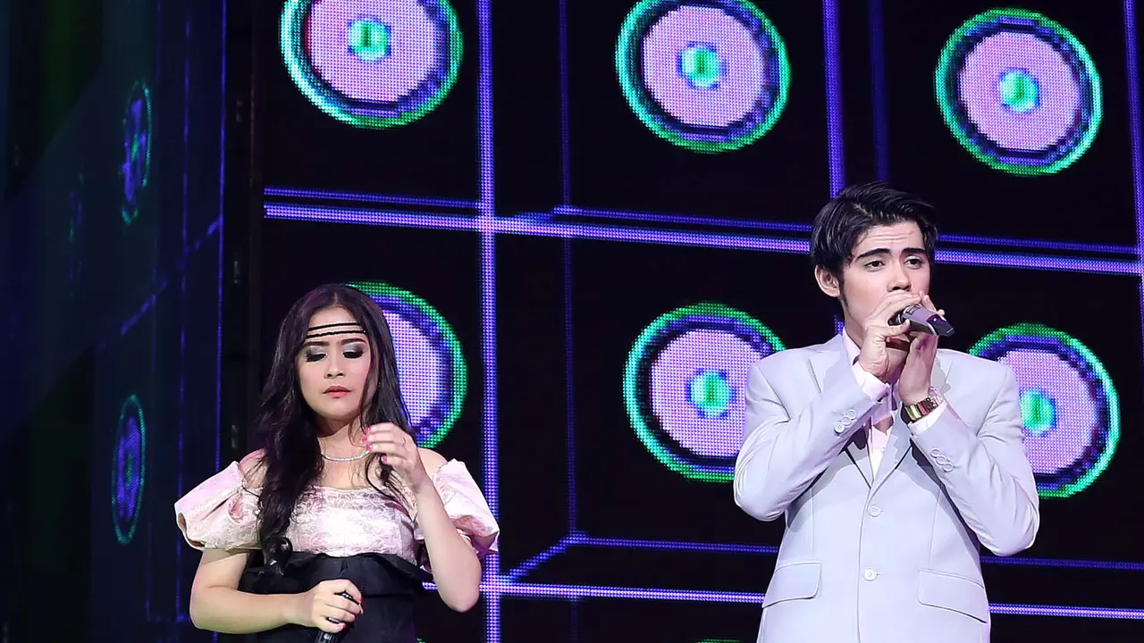 Prilly Latuconsina dan Aliando Syarief