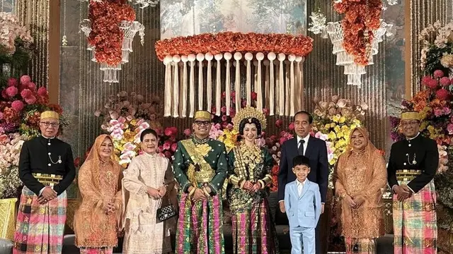 OOTD Ibu Pejabat hingga Istri Pejabat saat Kondangan ke Pernikahan Wakil Ketua MPR RI.