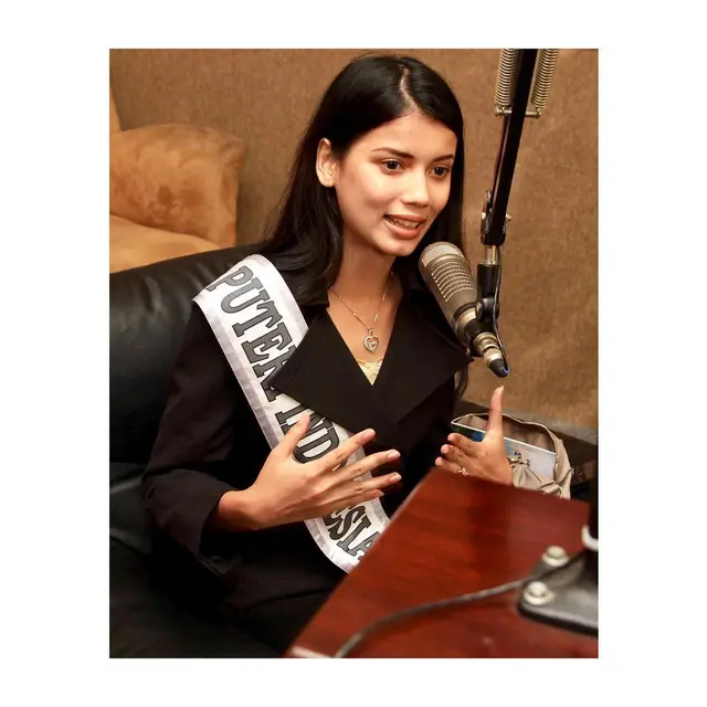 6 Potret masa muda Sabrina Chairunnisa, ucapan soal uang saku seribu saat sekolah jadi sorotan