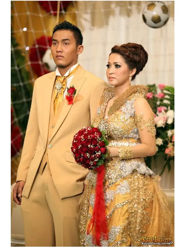 Suami 7 Tahun Lebih Muda, Ini 6 Potret Lawas Okie Agustina dan Gunawan Dwi Cahyo