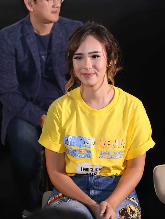 Berbagai cara para selebriti dilakukan guna membangun sebuah chemistry. Begitu juga Pamela Bowie dan Ge Pamungkas. Untuk bisa tampil maksimal dalam film komedi romantis, Mars Met Venus keduanya saling bongkar aib masing-masing.(Nurwahyunan/Bintang.com)