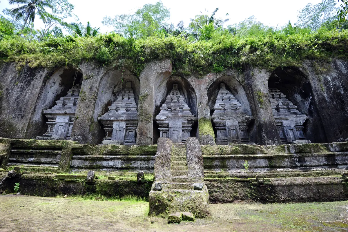 [Bintang] 7 Pura yang Harus Kamu Sambangi Saat 'Traveling' ke Bali
