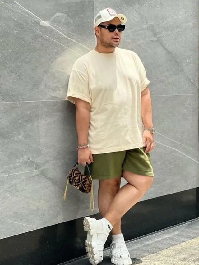 Ivan Gunawan dengan tas mewahnya (Instagram/ivan_gunawan)